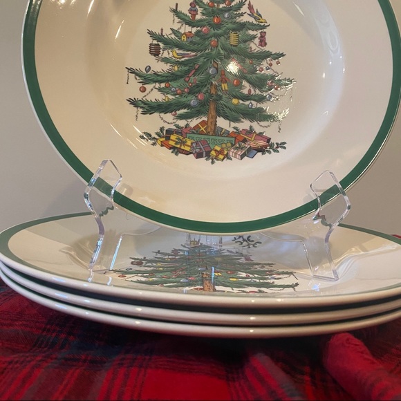 Set of 4 Dinner Plates Christmas Tree Green Trim - Picture 2 of 4